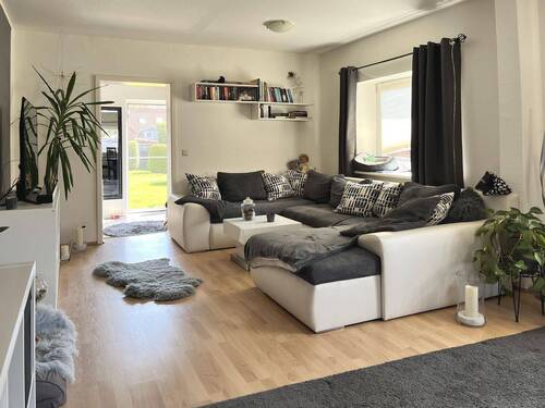 Wohnzimmer - 3 Zimmer Einfamilienhaus zum Kaufen in Bargteheide