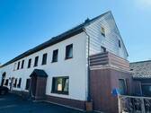 3. Hausansicht - 6 Zimmer Einfamilienhaus zum Kaufen in Feusdorf