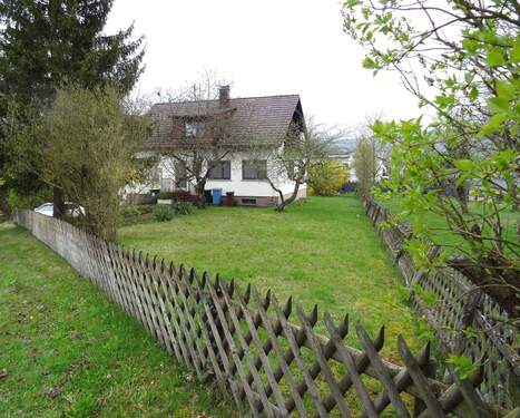 Bild 3.JPG - Freistehendes Einfamilienhaus in ruhiger, zentrumsnaher Lage mit schönem Grundstück und Garage