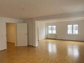 Wohn- und Esszimmer - Schöne und großzügige 3,5 Zimmer-Wohnung im Herzen von Freudenstadt