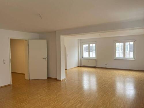 Wohn- und Esszimmer - Schöne und großzügige 3,5 Zimmer-Wohnung im Herzen von Freudenstadt