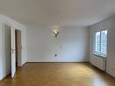 Arbeits- oder Kinderzimmer - 