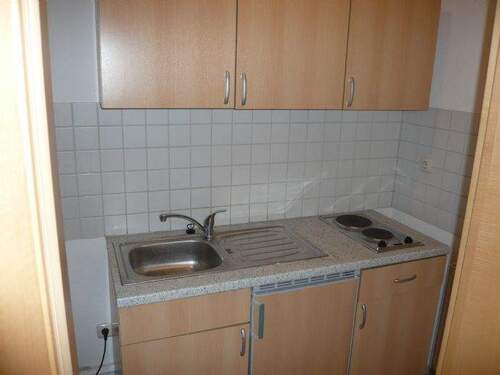 Teeküche mit 2 Herdplatten und Kühlschrank - 