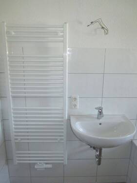 *Beispielbild Bad - 2 Zimmer Etagenwohnung in Zwickau