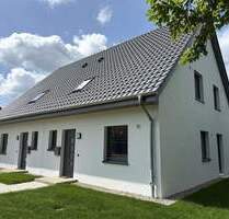 ...Neubau Erstbezug! Attraktive DHH in KfW 55 Standard mit Süd- West Terrassen und Stellplätzen - Schwarzenbek