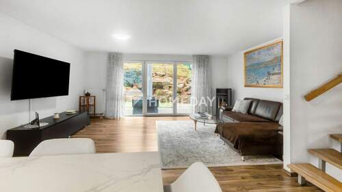 1. OG Wohnzimmer 1 - 