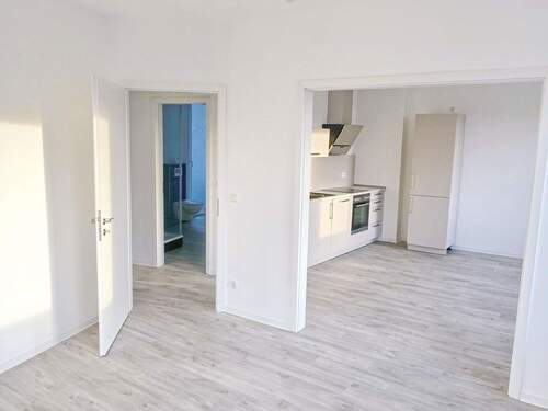 Wohnzimmer und Essküche - 