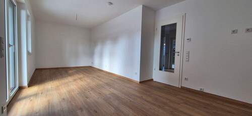 Beispiel: Bodenbelag etc. identisch - 