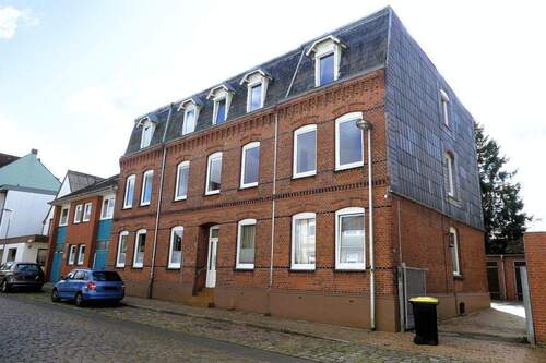 Haus Vorderansicht2 - 