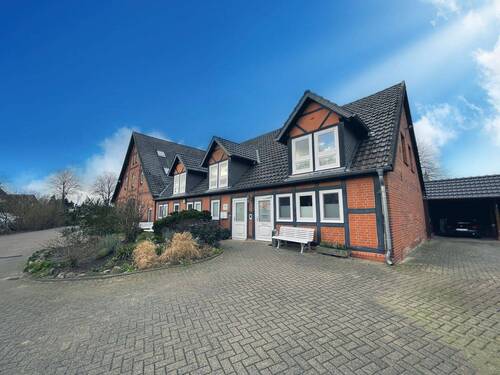 Blick vom Parkplatz - Vielseitig nutzbare Gewerbefläche im Herzen von Schwarme