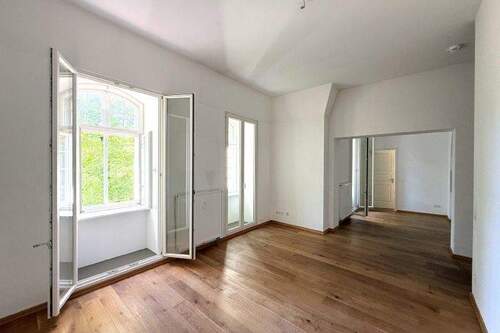 Wohn-Essbereich - 2 Zimmer Etagenwohnung zum Kaufen in Berlin