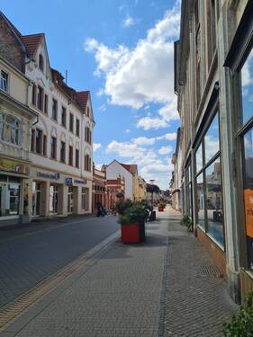 Lage - 2 Zimmer Mehrfamilienhaus, Wohnhaus zum Kaufen in Burg