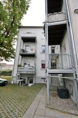 Hofansicht - 3 Zimmer Etagenwohnung zur Miete in Chemnitz