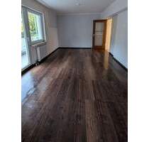 2-Zi. EG-Wohnung in ER mit Stellplatz und Balkon nahe Siemens Campus - Erlangen Bruck