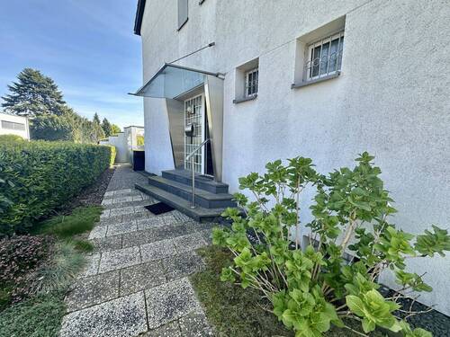 Eingang - Einfamilienhaus mit 154,00 m&sup2; in Düren zum Kaufen