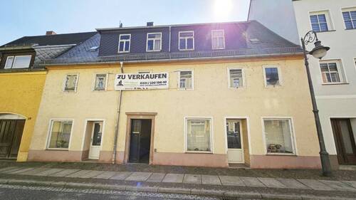 Hausansicht - Wohn- und Geschäftshaus Marktnahe in Waldheim zu verkaufen.
