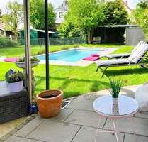 Repräsentative Doppelhaushälfte in Top-Lage mit Pool - München