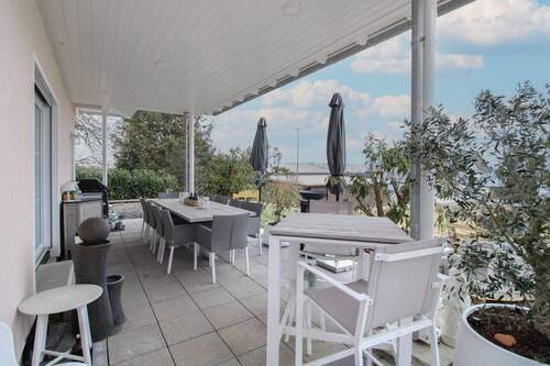 Überdachte Terrasse - 