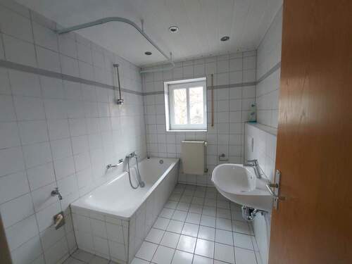 Bad - 3 Zimmer Etagenwohnung in Gera