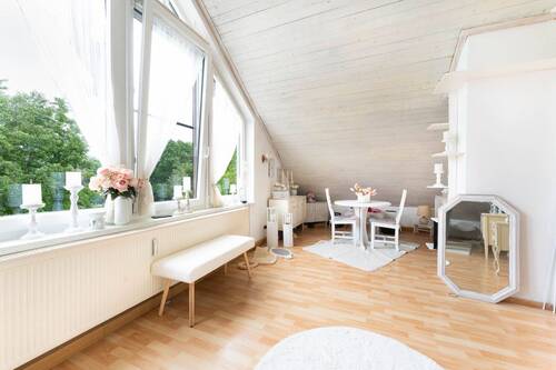 Wohnzimmer - 2 Zimmer Etagenwohnung zum Kaufen in Breitengüßbach