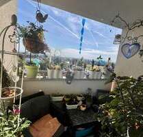 Helle 2-Zimmer-Wohnung mit Balkon, Aufzug und Stellplatz in guter Lage - Fürth Nordstadt