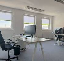 Gelegenheit - Wohnen & Arbeiten unter einem Dach mit großflächiger Lagehalle in Rehling