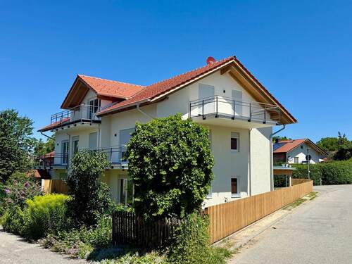 Außenansicht - Wohnidylle - Sonnige 3-Zimmer-Wohnung mit großem Balkon und hellen Wohnräumen