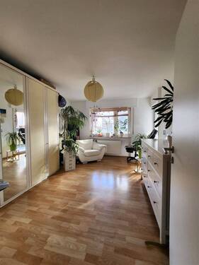 Wohnen - Renovierte EG Wohnung + Balkon - 285.000,00&nbsp;EUR Kaufpreis, ca.&nbsp; 90,00&nbsp;m&sup2;&nbsp;Wohnfl&auml;che