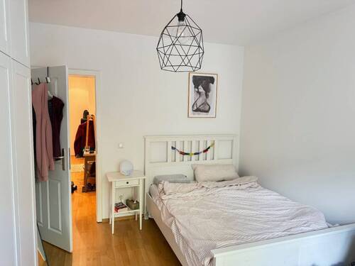 Schlafzimmer - 2 Zimmer Etagenwohnung in München