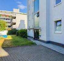 Schön geschnittene 1-Zimmer-Wohnung mit Kamin & Tiefgaragen-Stellplatz in Schwabing-West - München