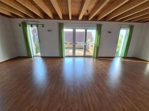 Wohnen/Zugang Terrasse - 5 Zimmer Einfamilienhaus in Meckesheim