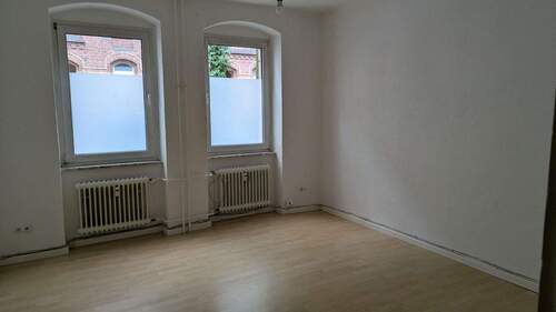Zimmer zur Straße - 4 Zimmer Etagenwohnung zum Kaufen in Kassel