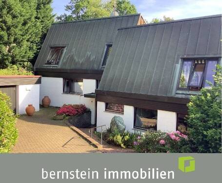 Hausansicht vorne - 1 Zimmer Mehrfamilienhaus, Wohnhaus in Rösrath