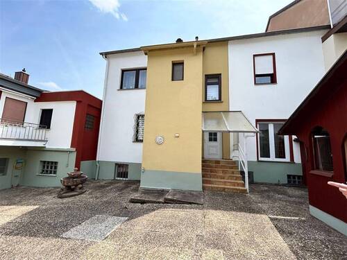 Rückansicht/Innenhof - 