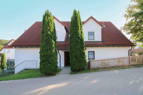 Außenansicht (1) - Großzügige Maisonette mit eigenem Garten & TG-Stellplatz - Ihr neues Zuhause mit Wohlfühlfaktor