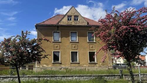 Hausansicht - Sanieren, Einziehen undoder Vermieten