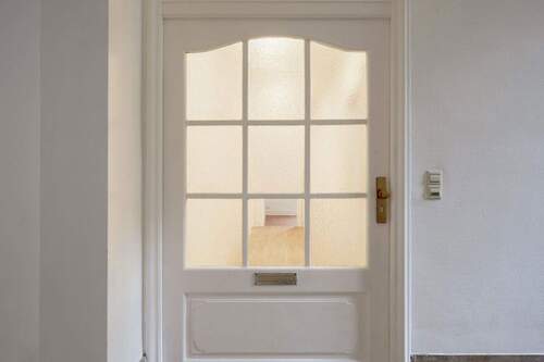 Eingangstür zur Wohnung - 3 Zimmer Etagenwohnung zum Kaufen in Wolfach