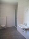 Badezimmer mit Dusche (Whg. links) - 