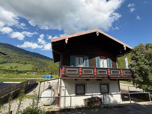 Hausansicht - 2 Zimmer Mehrfamilienhaus, Wohnhaus zum Kaufen in Schneizlreuth