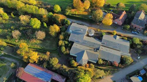 Luftbild mit Parkansicht - Sozial oder Gewerbeobjekt-baulich + technisch Top !