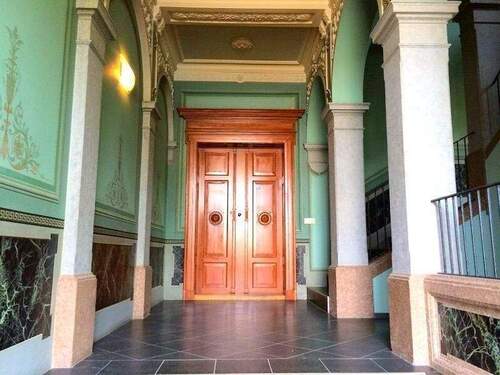 Treppenhaus - 5 Zimmer Büro zur Miete in Chemnitz