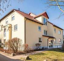 +++ Charmante 3-Zimmmer-Wohnung mit großer Dachterrasse, 2 Bädern und Stellplatz in Wilsdruff +++