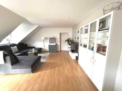 Wohnen/Essen - Großzügige und helle 3-Zimmer-Wohnung mit Balkon, Garage und Stellplatz in Feucht