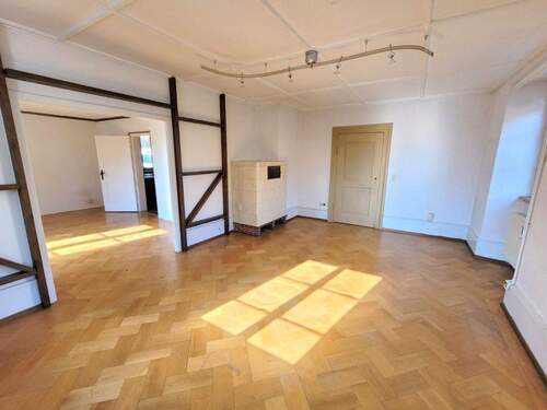 Wohnung - Maisonette - 1 Zimmer Mehrfamilienhaus, Wohnhaus zum Kaufen in Efringen-Kirchen