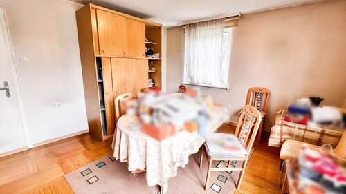 Esszimmer_KI-freigeräumt - 7 Zimmer Einfamilienhaus in Weißbach