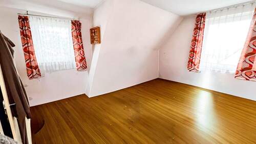 Kinderzimmer_KI-freigeräumt - 