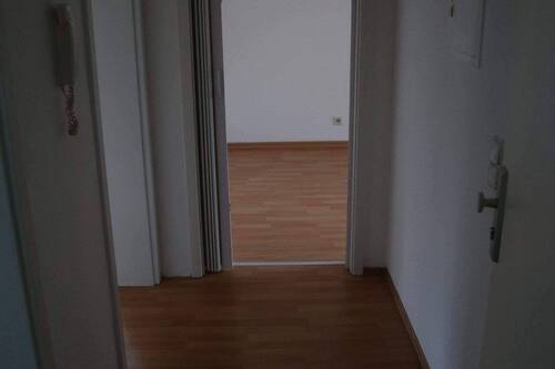 Flur - 2 Zimmer Etagenwohnung in Plauen