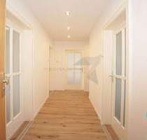 Nachmieter gesucht! WG-geeignete 3-Raum-Whg. mit EBK, Tageslichtbad und Balkon in direkter Uni-Nähe - Chemnitz Bernsdorf