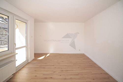 Wohnzimmer II - 3 Zimmer Etagenwohnung in Chemnitz