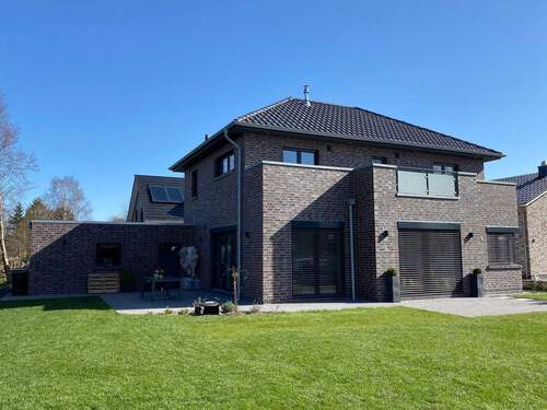 AMR Referenz - Neubau mit Lebensqualität - Einfamilienhaus in Apen nahe Natur & Zentrum